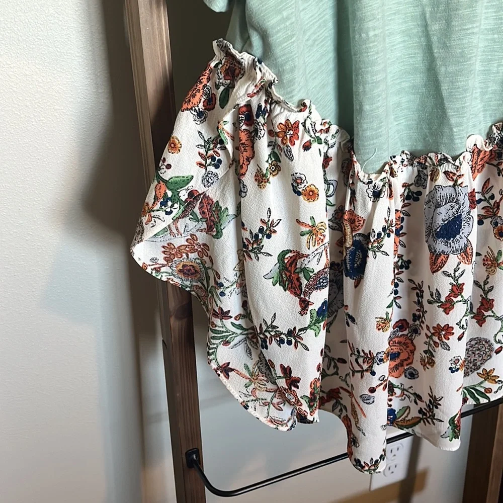 Peplum short sleeve top, size small - Picture 6 of 6